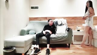 【黄先生探花】前凸后翘风骚女_黑丝艳舞小骚货饱满大奶别错过_听译字幕